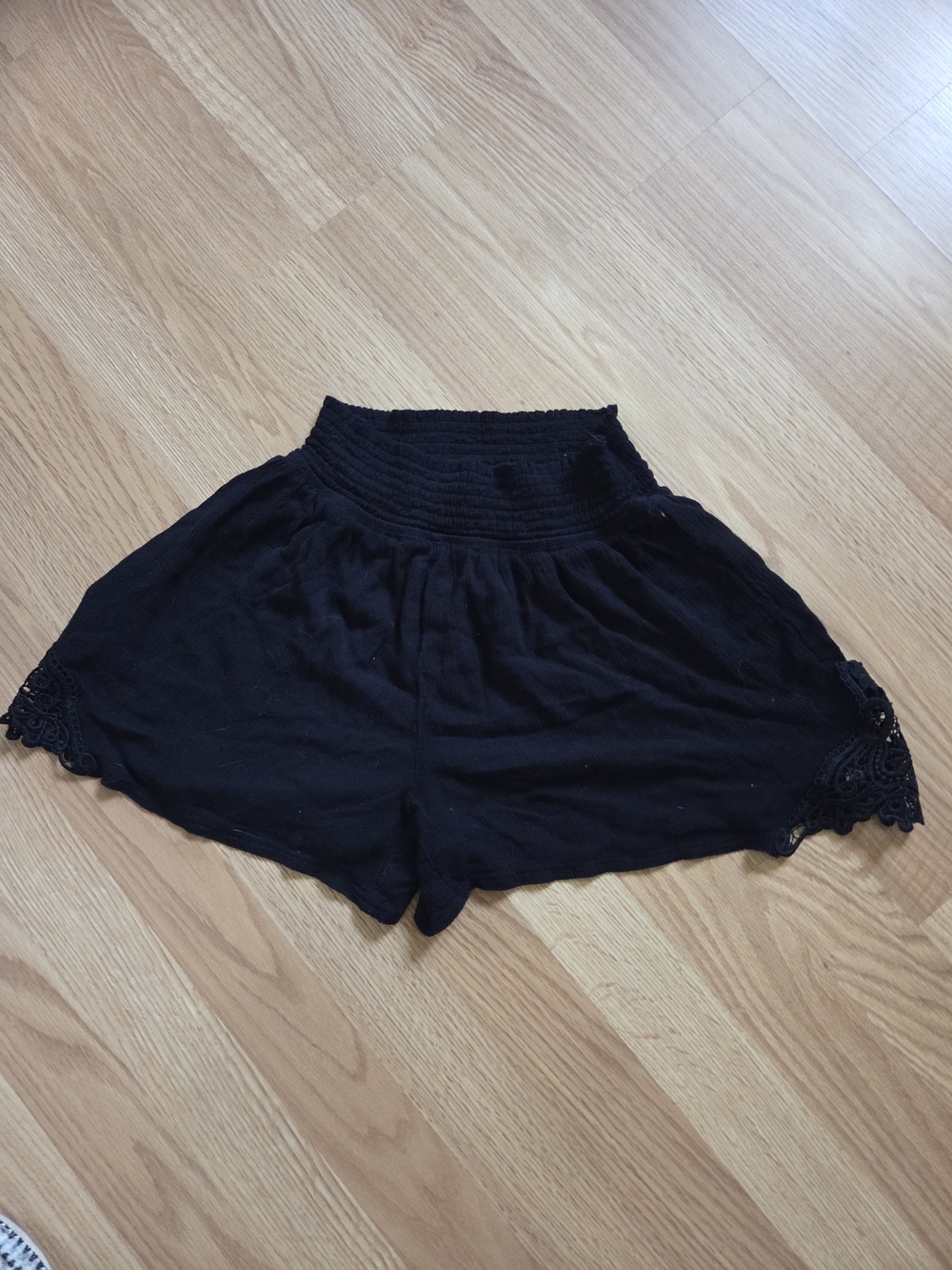 Ardene Black High-Waist Crochet Hem Shorts